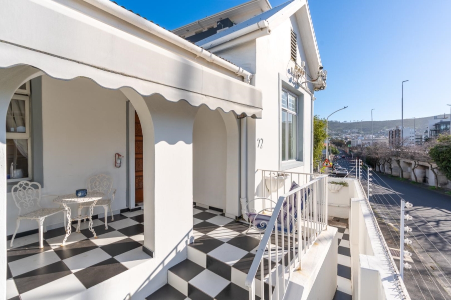 8 Bedroom Property for Sale in Vredehoek Western Cape
